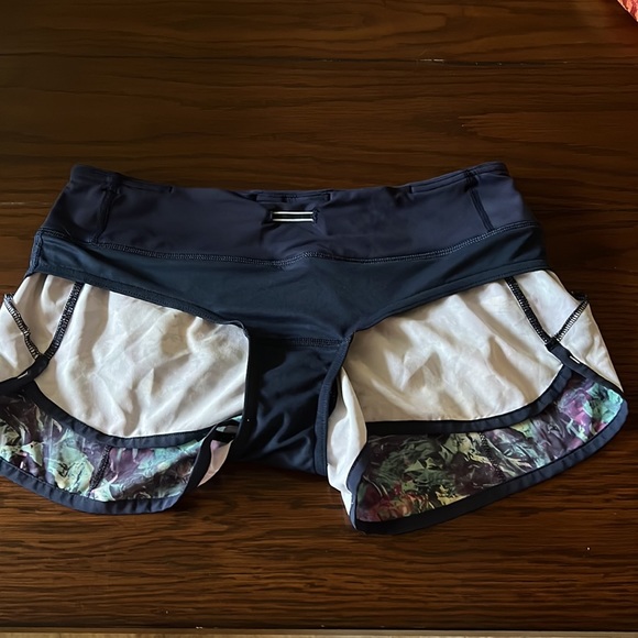 Lululemon Run: Speed Short *4-way Stretch - Picture 9 of 9